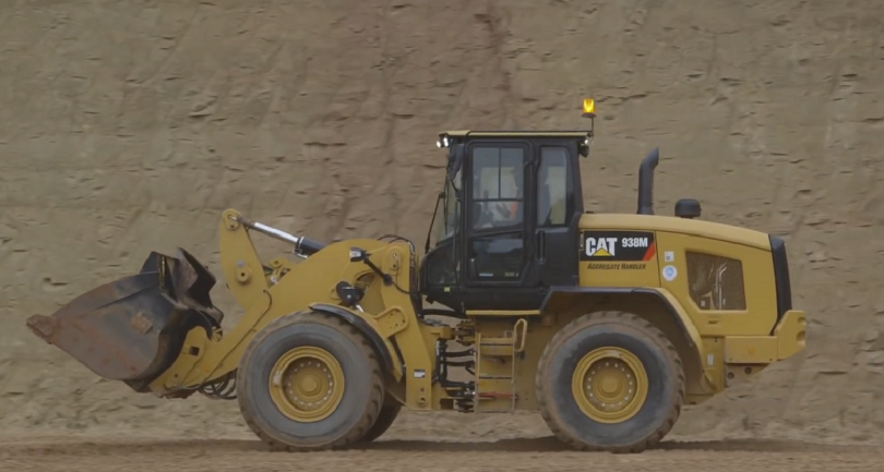 колёсные погрузчики CAT